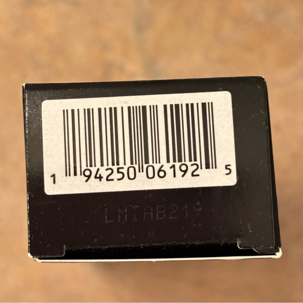 Laura Mercier Long-Wear Tinted Moisturizer Natural Dewy Hyaluronic Acid 4N Teak - Picture 9 of 15